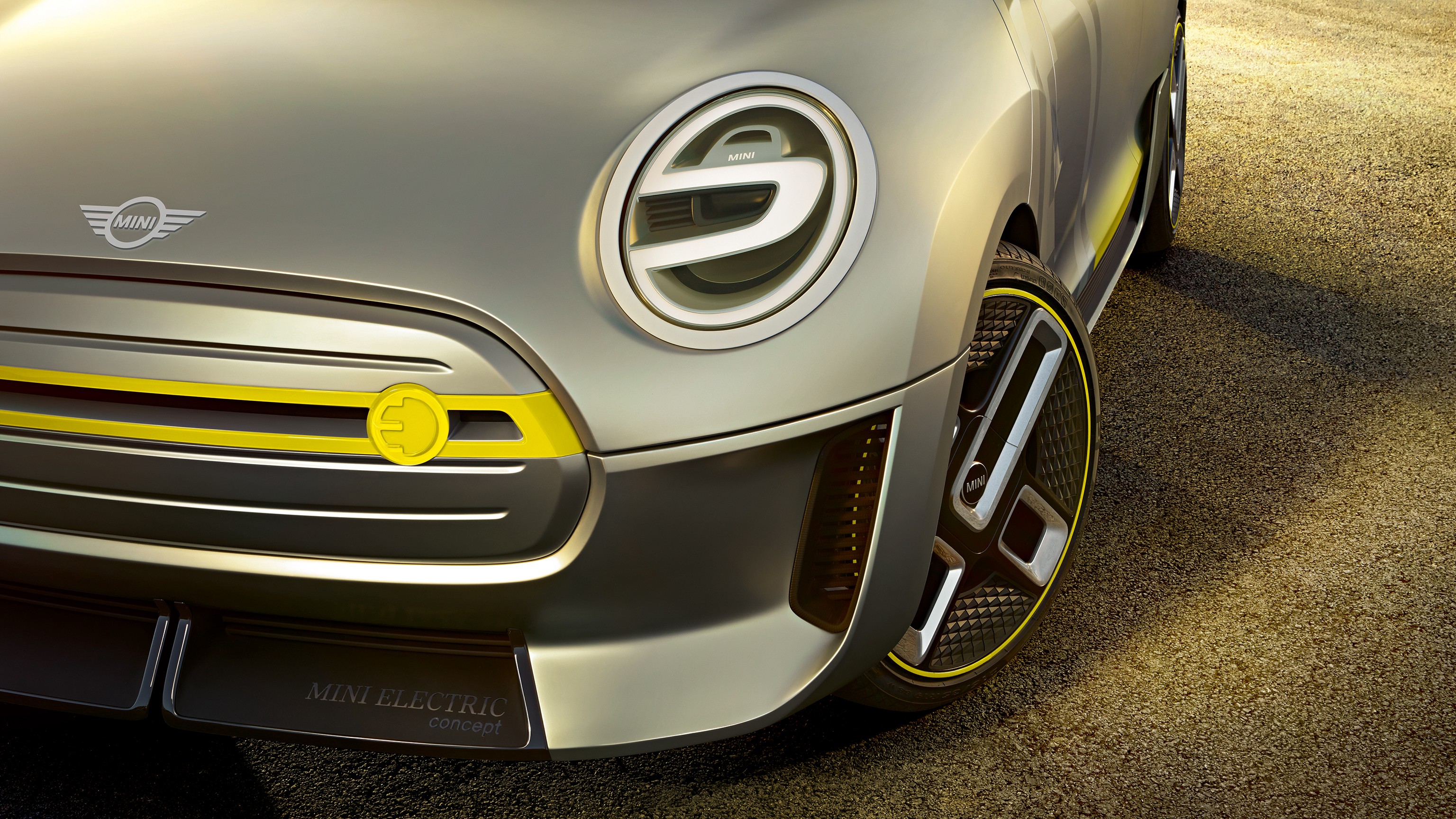 Ý tưởng xe điện MINI Electric – cận cảnh phía trước và mâm xe